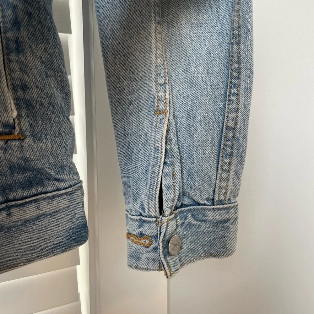 Anthropology NWOT Denim Jacket 💙 - Picture 3 of 5